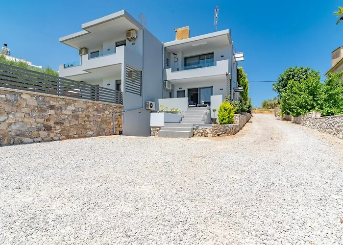 Lydia Ретимно